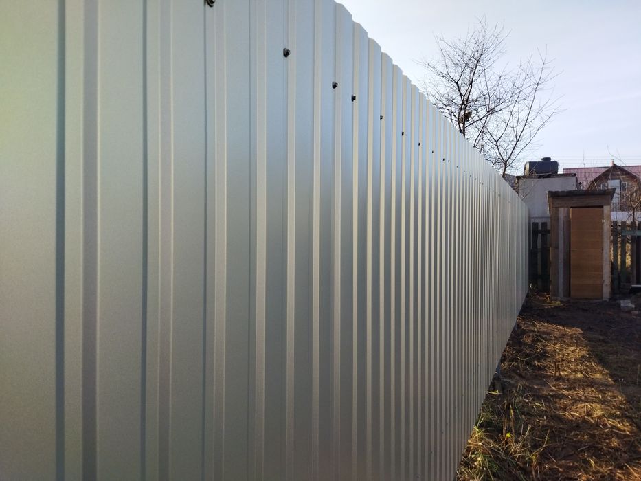Забори паркани з профнастилу ворота хвіртки під ключ