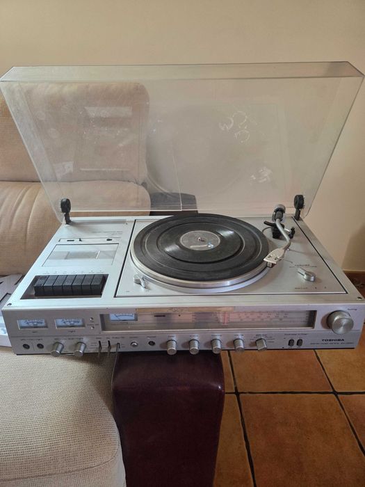 Gira discos Toshiba SM 2950