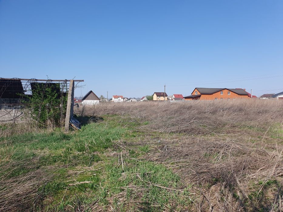 Продається Княжичі 2 будинки з ділянкою 90 соток
