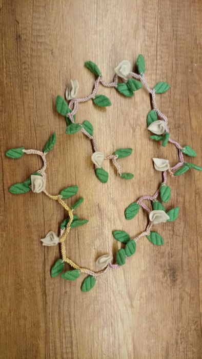 Girlanda, liście, kwiaty, filc, wełna, szydełko, rękodzieło