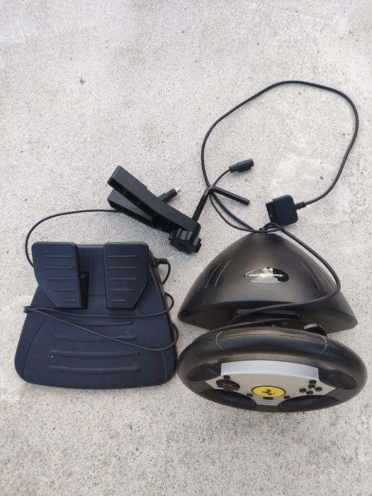Conjunto de pedais e  volante