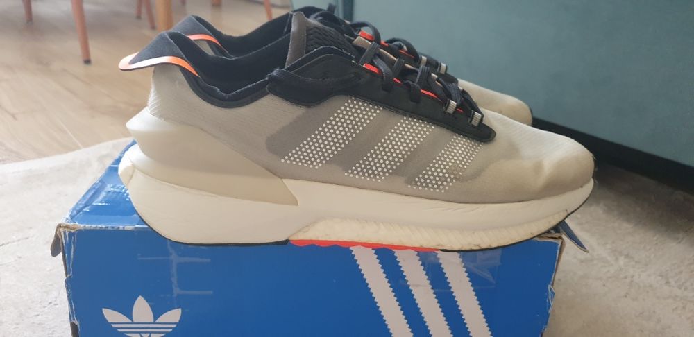 Adidas avryn 44.5 boost