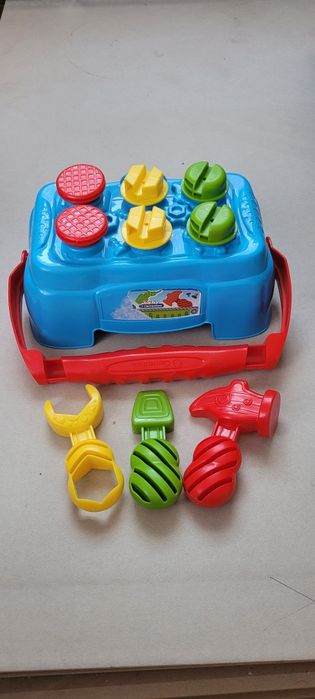 Clementoni stolik małego majsterkowicza