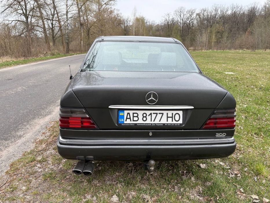 Mercedes-Benz E-Class 1990 VIN WDB1241331A775265 фото оголошення 4 з 19