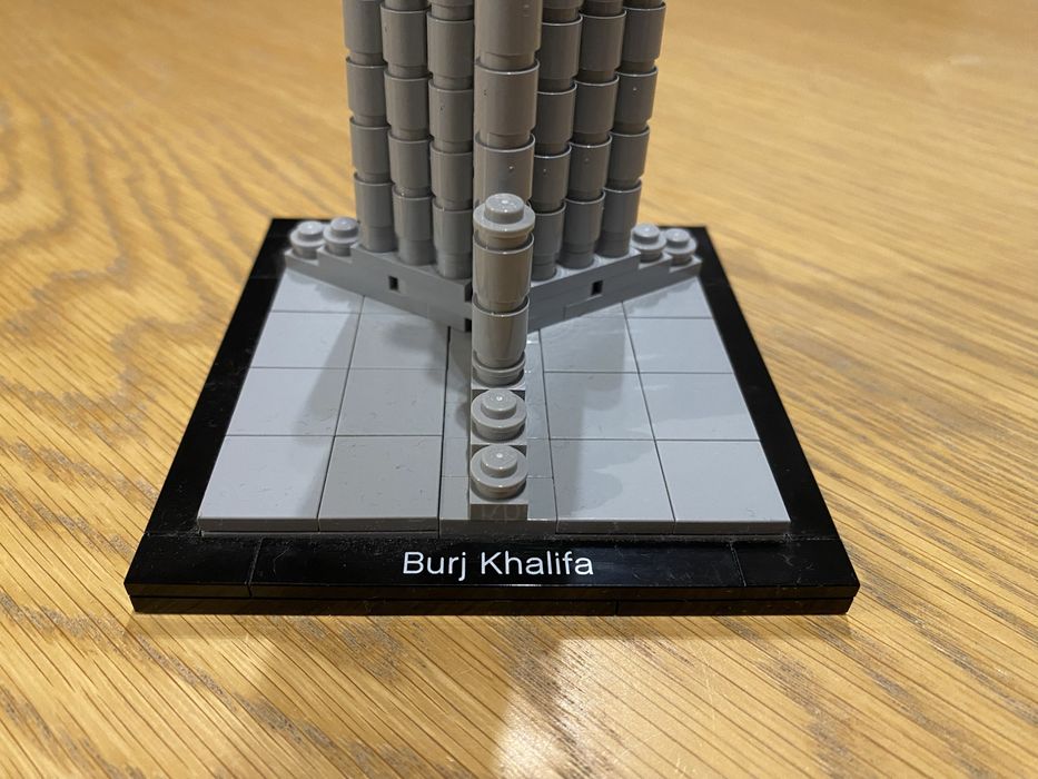 Lego Architecture 21008 Burj Khalifa kompletny