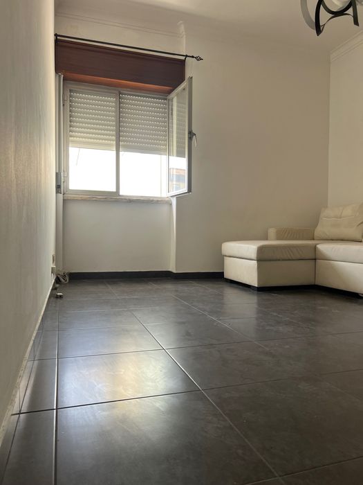 Apartamento t2| á venda| reboleira |amadora