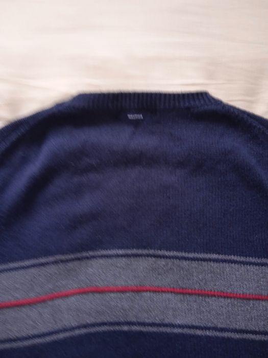 Pullover Azul Marinho decote redondo