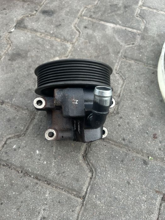 Pompa wspomagania Transit 2.4 Tdci 2011