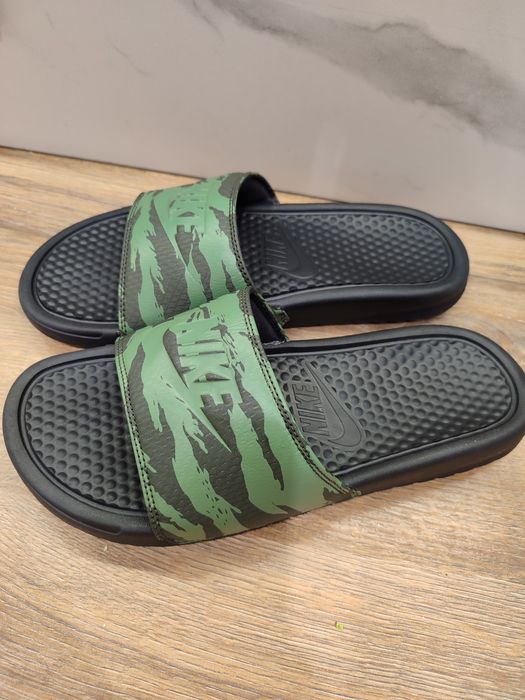 Шльопанці фірмові  Nike