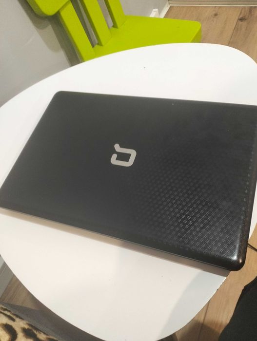 Laptop compaq ptesario CQ42