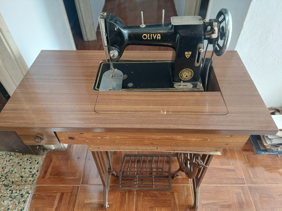 Máquina costura Oliva CL45