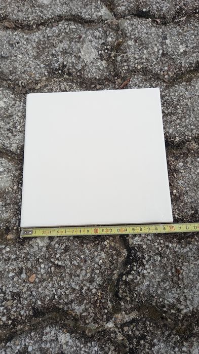 Lote de Azulejos Brancos Mate 20x20 cm (180 peças / 7,20 m²) – Novos