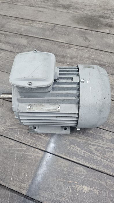 Silnik elektryczny 400v 0.8kw 1400obr.