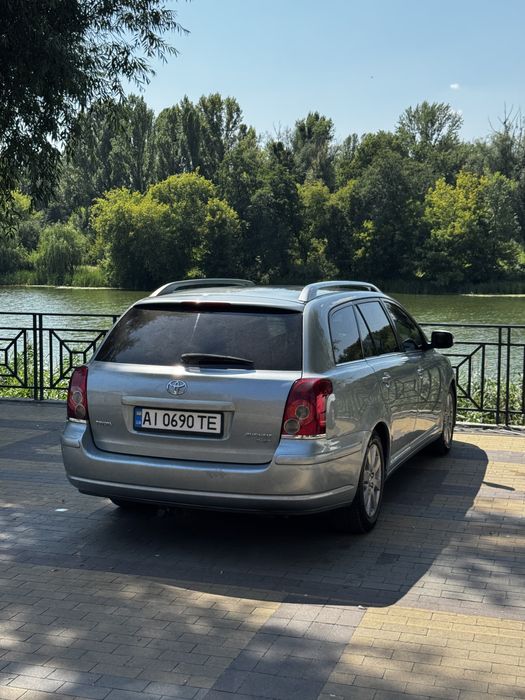 Toyota Avensis T25