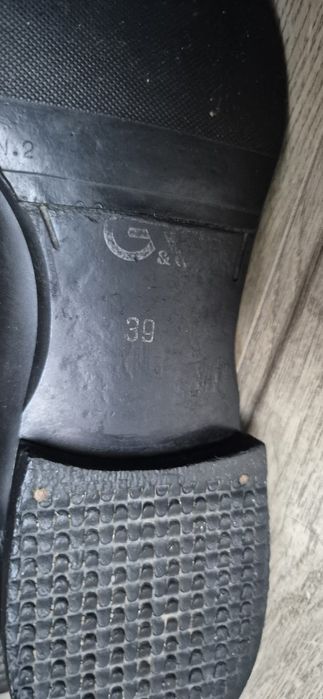 Sztyblety botki kozaczki Gino Rossi r. 39 ze skóry glamour