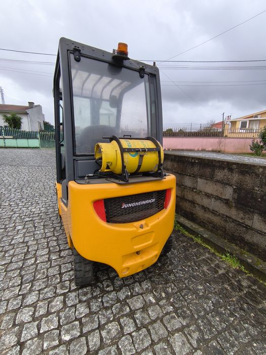 Empilhador gás jungheinrich 1600kgs