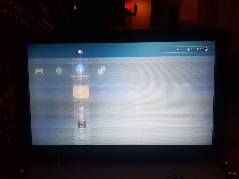 Duas TV Sony Bravia KDL-32LX302 ecrã partido