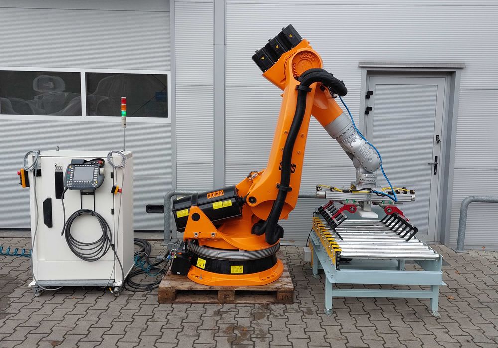 Paletyzator Paletyzer Zrobotyzowana paletyzacja worków kartonów KUKA