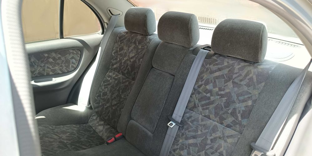 Nissan Almera N15 1.6 GX c/ AC, Rádio c/ GPS e Câmara Marcha-Atrás