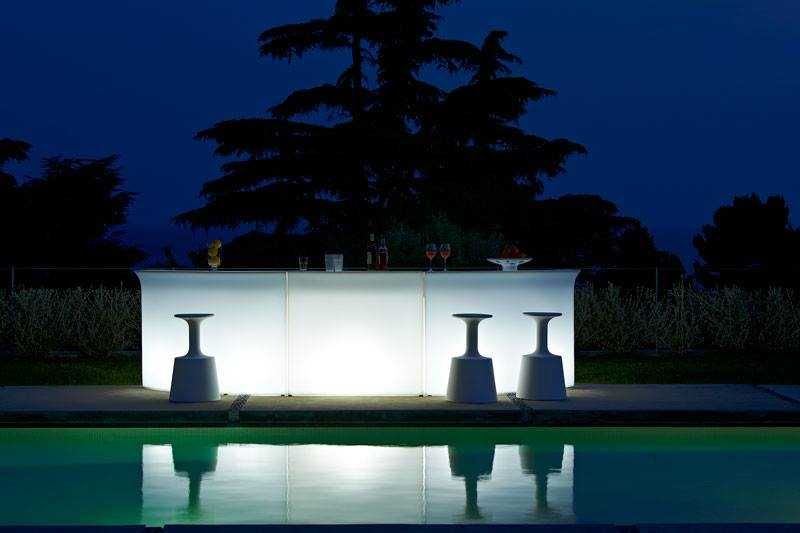 Mobiliario led bares e mesas com iluminação