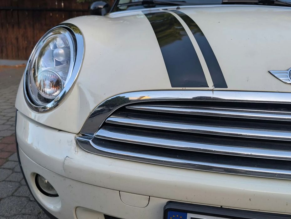 MINI Cooper Mini Cooper  WHITE PEPPER  120 KM