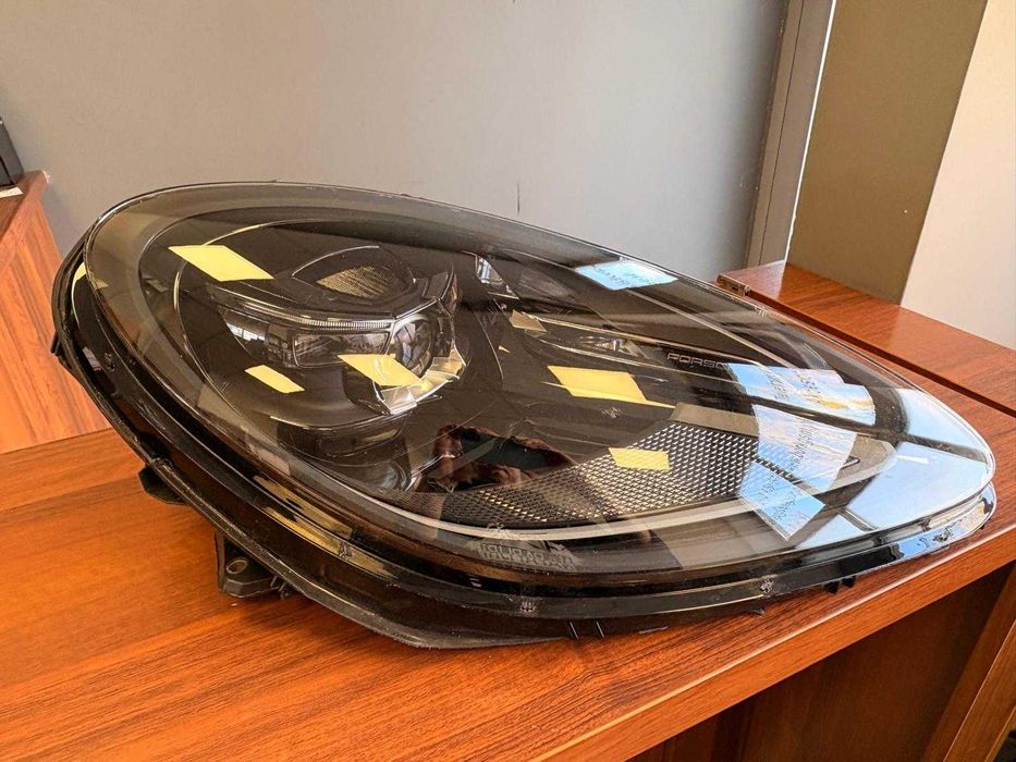 Lampa prawa przednia Porsche Macan bardzo dobry 95B.941.016.AC Uszczel