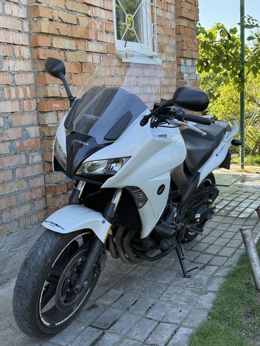 Мотоцикл Honda cbf 1000 2010 год без ABS