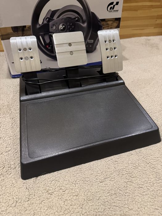 Хороший стан. Ігрове кермо Thrustmaster T300 RS GT PC/PS