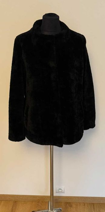 Krótka kurtka ze sztucznego futerka KMX Fashion