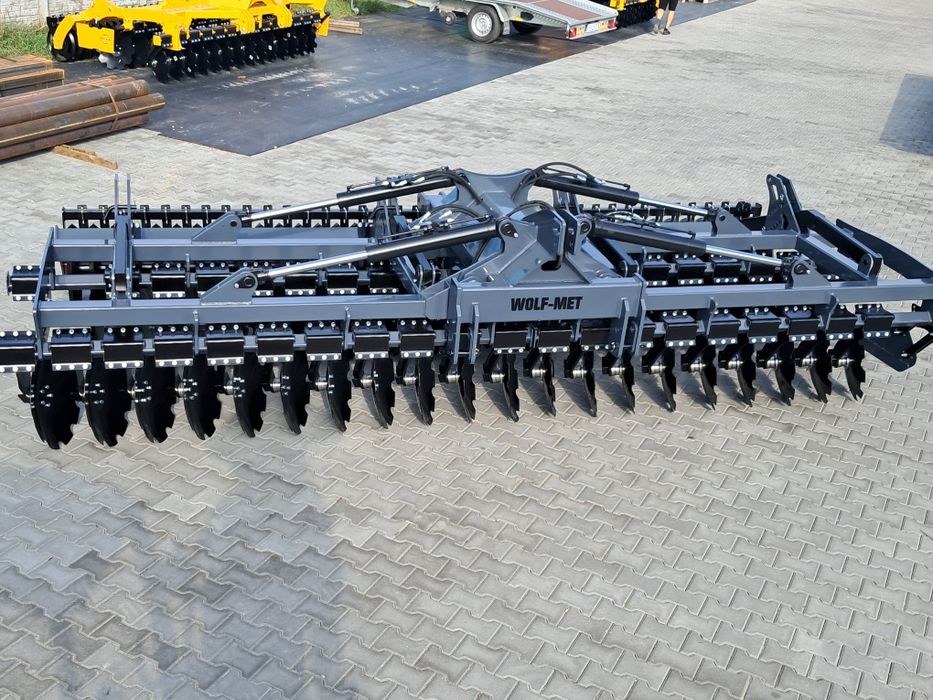Brona talerzowa 5 metrów  firmy WOLF-MET nowa