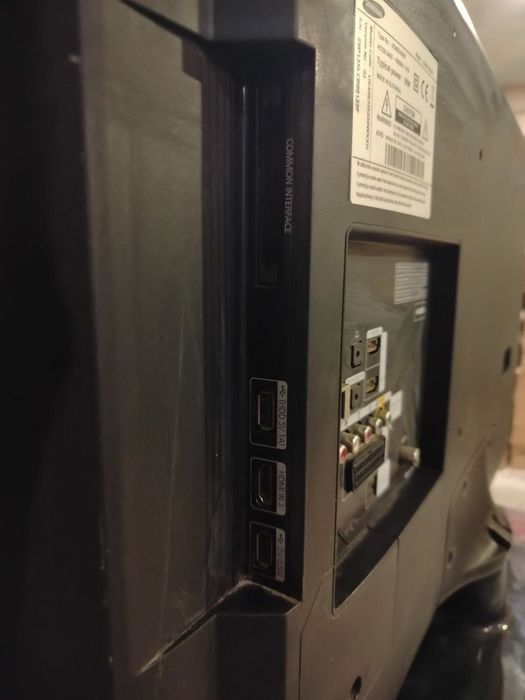 телевізор Samsung модель UE40EH5300W