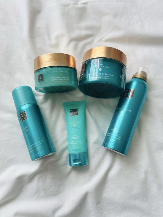 Набір подарунковий Рітуалс Rituals Karma Ayurveda Sakura
