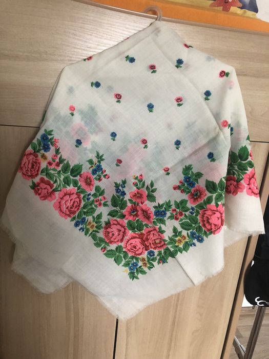 Хустки шерстяні.