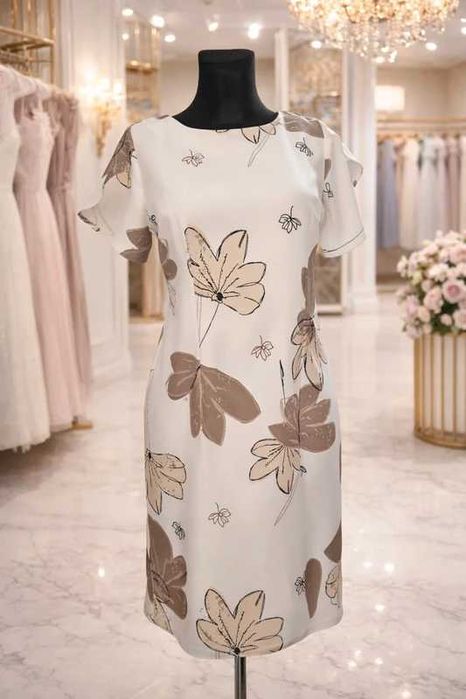 Sukienka w kwiaty beżowo-kremowa – elegancka i lekka