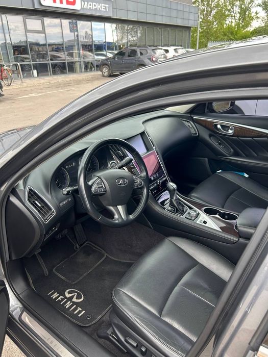 Продам инфинити Q50 2014г