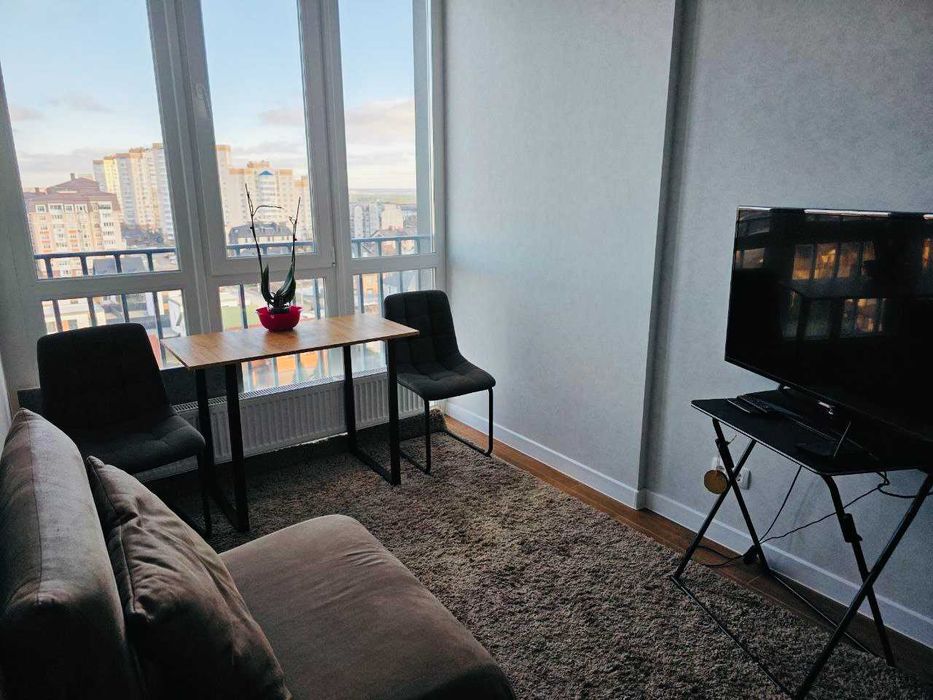 ЖК Гранд Бурже! Квартира з новим ремонтом!