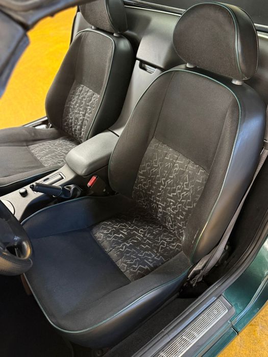 Carro clássico irrepreensível