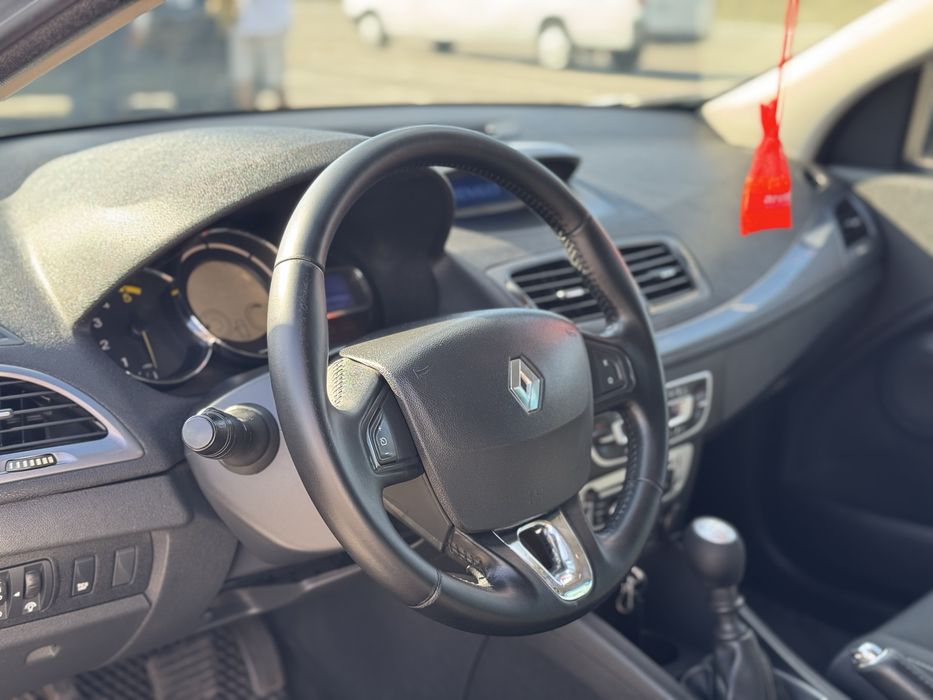 RENAULT megane 3  2015р