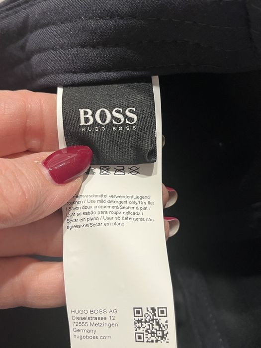 Czapka z daszkiem granatowa Boss