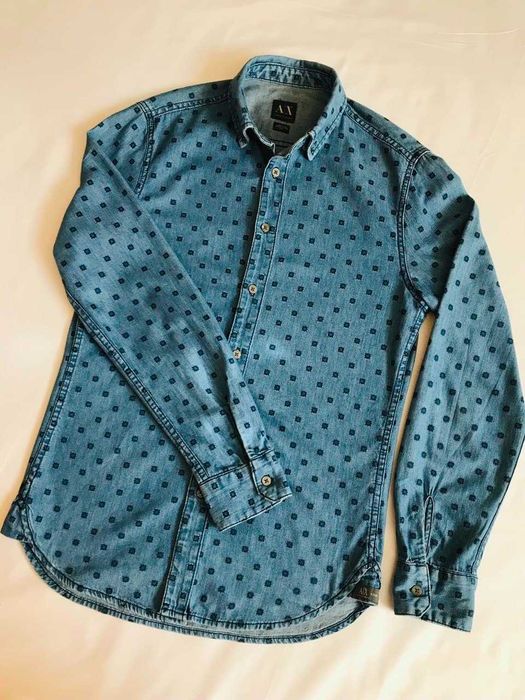Синяя рубашка Armani Exchange с узором