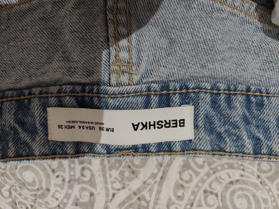 Spodnie 3/4 Bershka