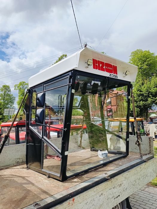 Kabina do ciągnika C-360 C-330 błotniki maska