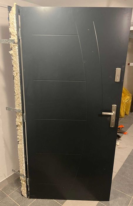 Drzwi zewnętrzne lewe 90 cm z ościeżnicą