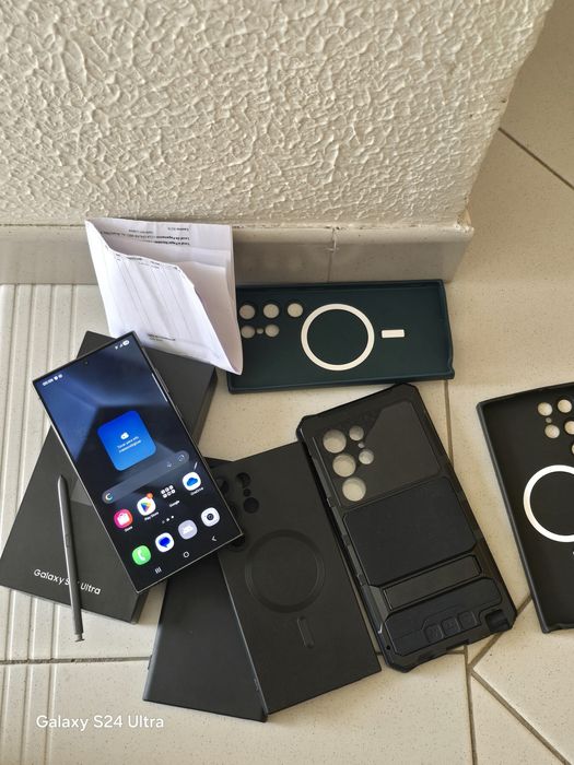 Vendo ou troco Samsung s24 ultra 5 g ler a descrição negociável