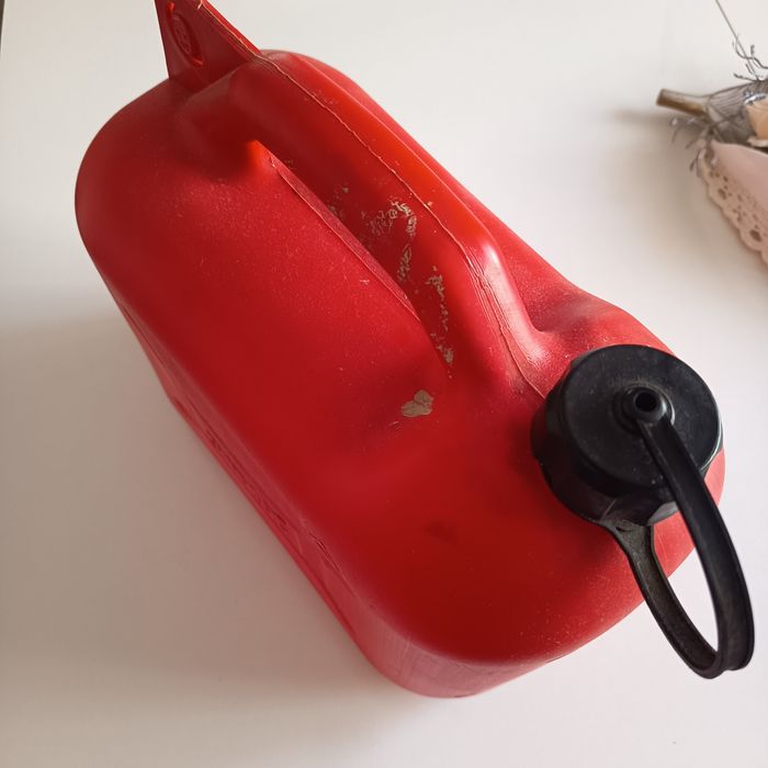 Bidão de combustível para emergências