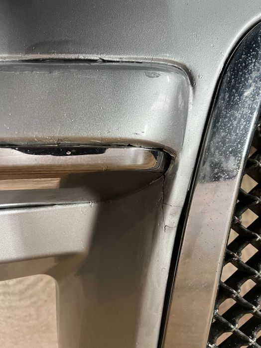 Zderzak przedni Chrysler 300C