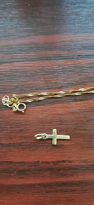 SPRZEDANY Złoty łancuszek z krzyżykiem
