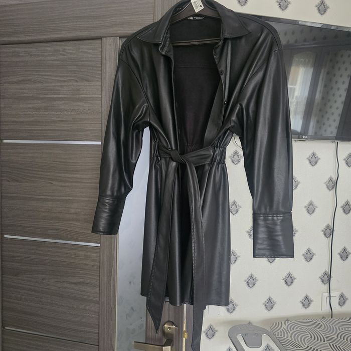 Плаття чорного кольору