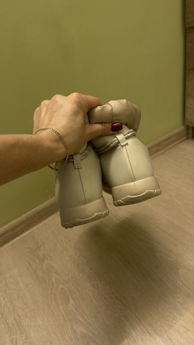 уггі сапожки сноуборди натуральна  шкіра дутікі 38 р