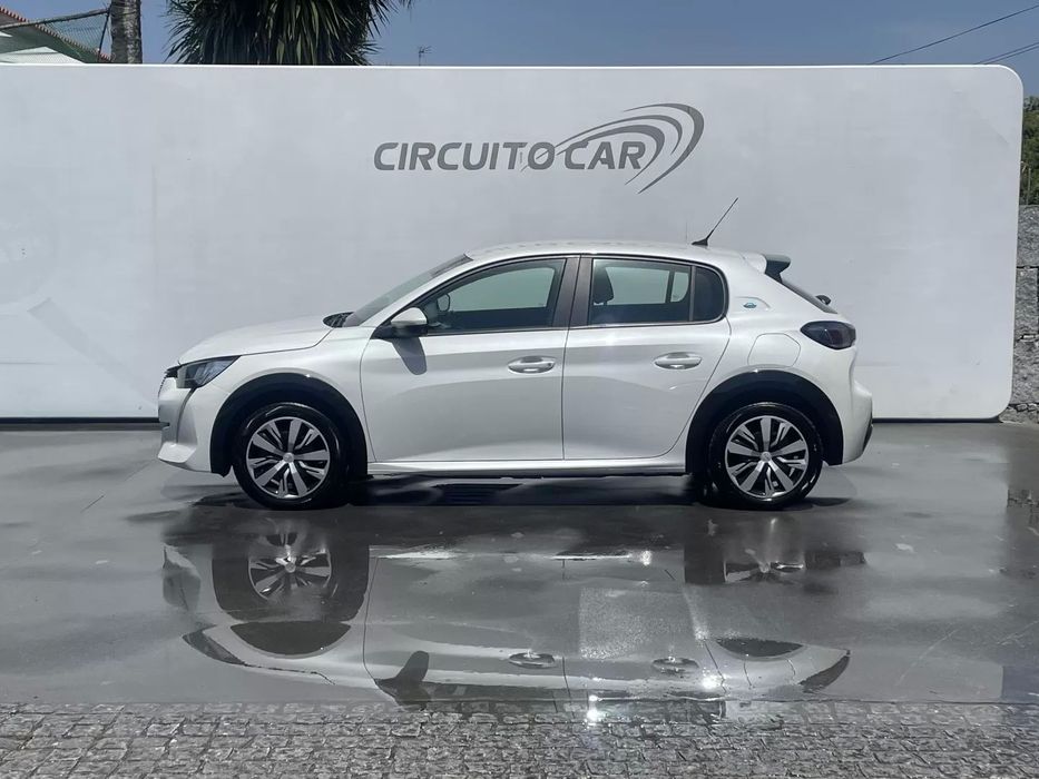 Peugeot e-208 50 kWh Active